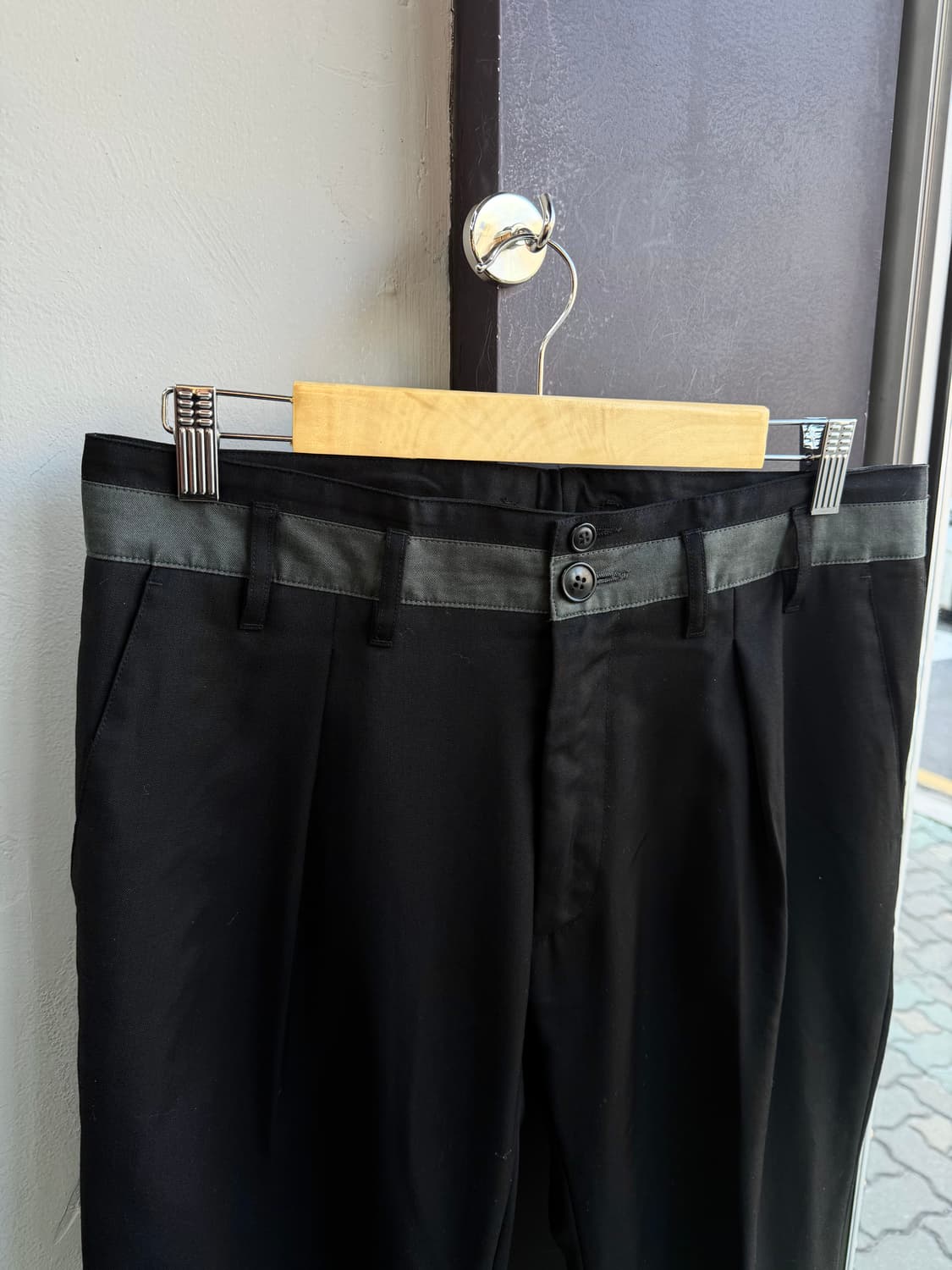 50/ 비비안웨스트우드 맨즈 원턱 투버튼 슬랙스 팬츠 상품이미지3