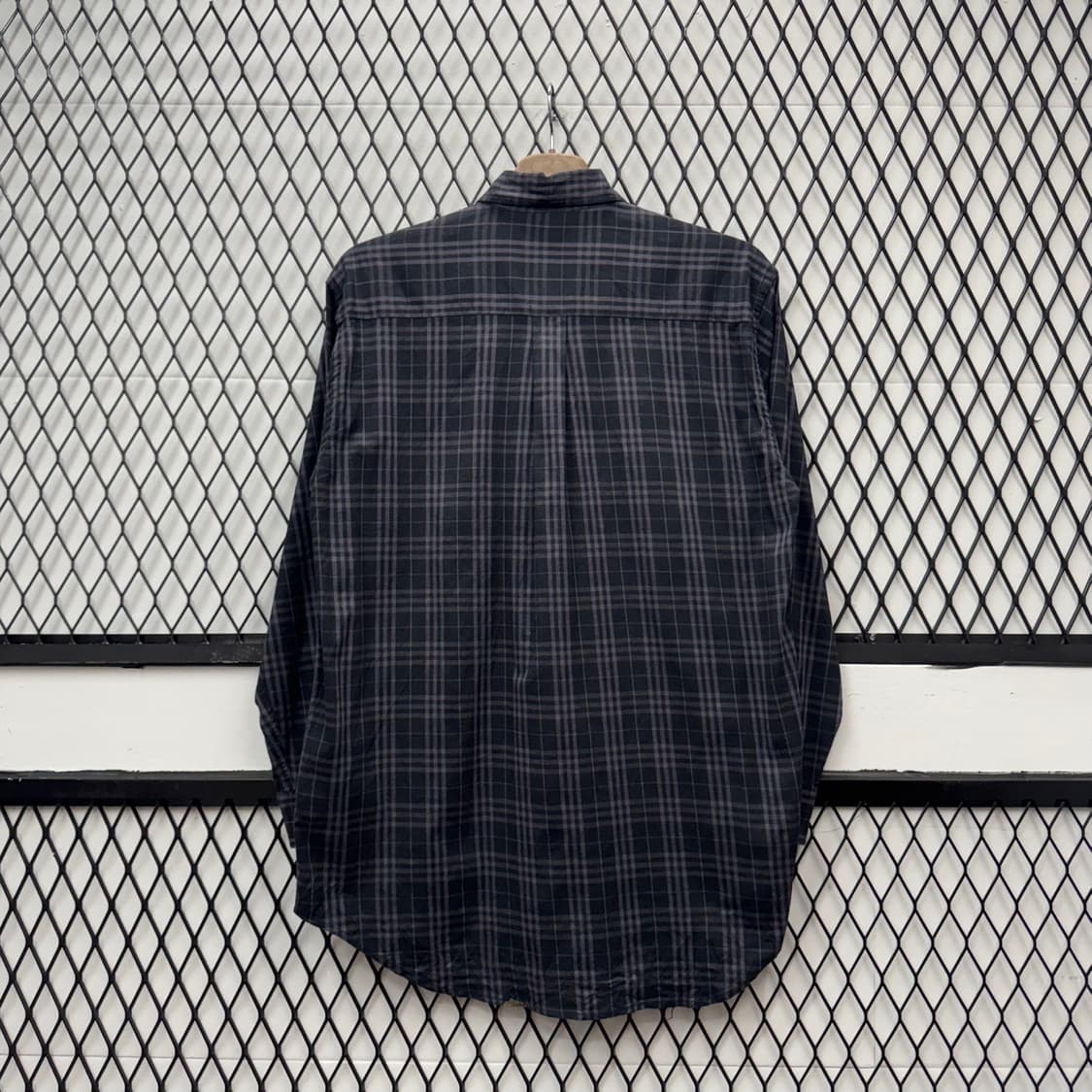 버버리 노바체크 긴팔 셔츠 기사 로고 원포켓 디테일 네이비 상품이미지2