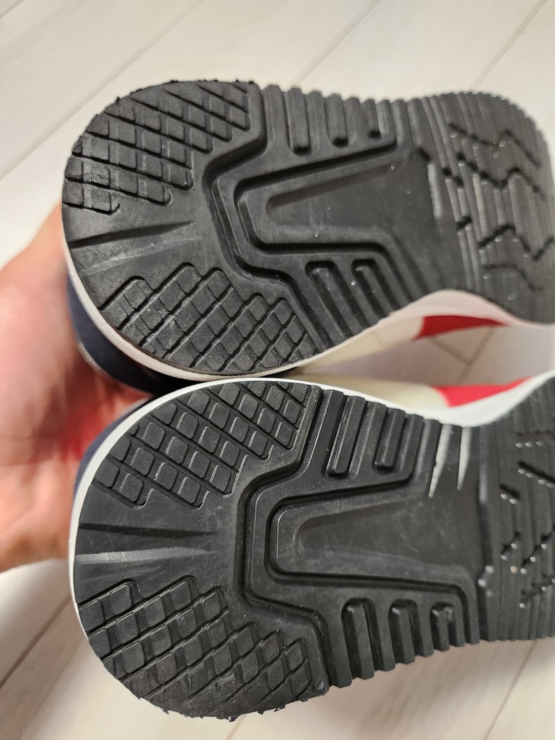 새상품급)로드사인 운동화 여성 다이얼 스니커즈 사이즈240

여러 중고사 상품이미지7