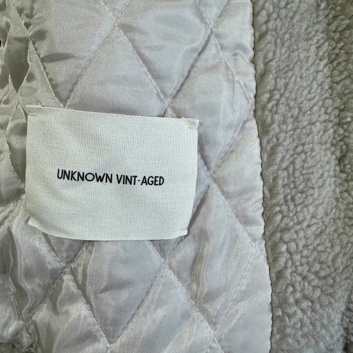 비이커 텍스처 블록 누빔 데님 자켓 상품이미지3