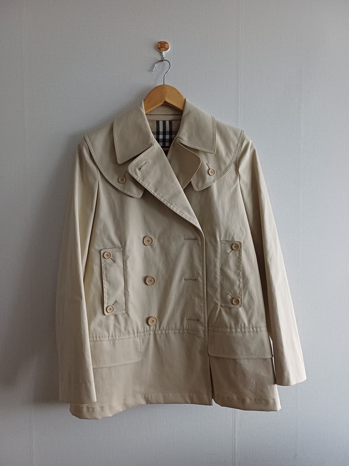 (정품) 버버리 숏 트랜치 코트 상품이미지1