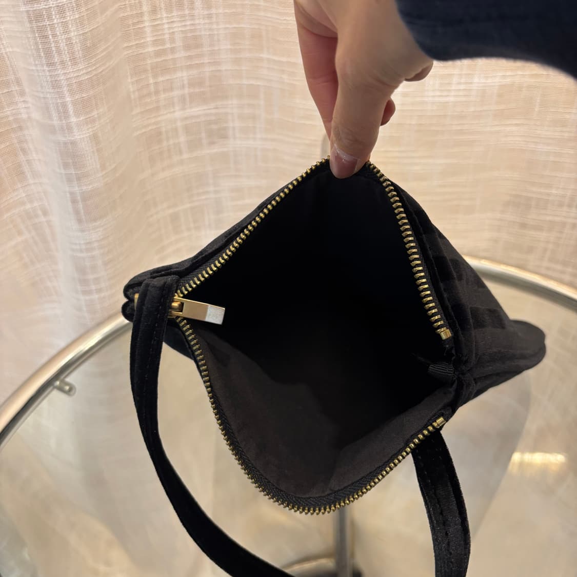 정품 오즈세컨 벨벳 토트백     상품이미지7