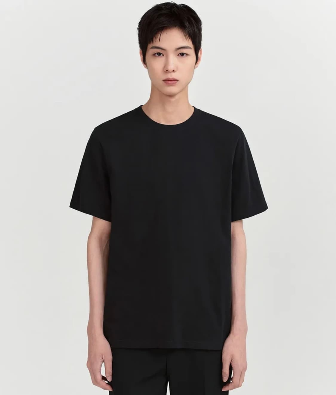 [새상품] 무신사스탠다드 베이식 크루넥 반팔 티셔츠 상품이미지1