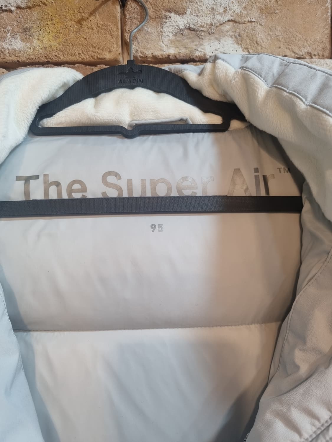 상태최상)The Super Air 롱패딩 라이트 그레이 색상 상품이미지3