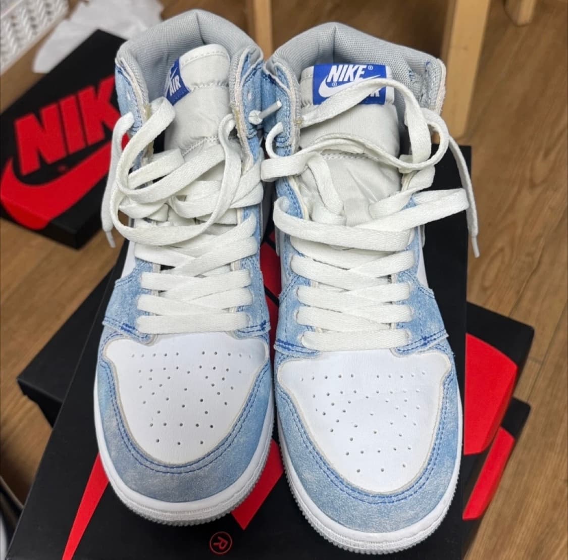 조던1 레트로 하이 하이퍼로얄 240 상품이미지2