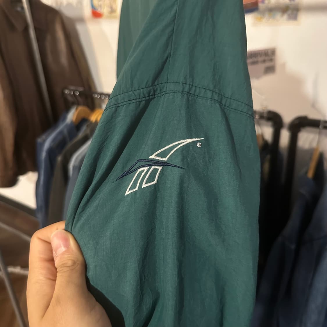 리복 올드스쿨 바람막이 상품이미지4