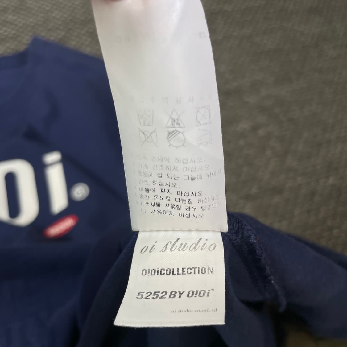 OIOI 네이비 로고 프린팅 반팔 티셔츠 L 상품이미지6