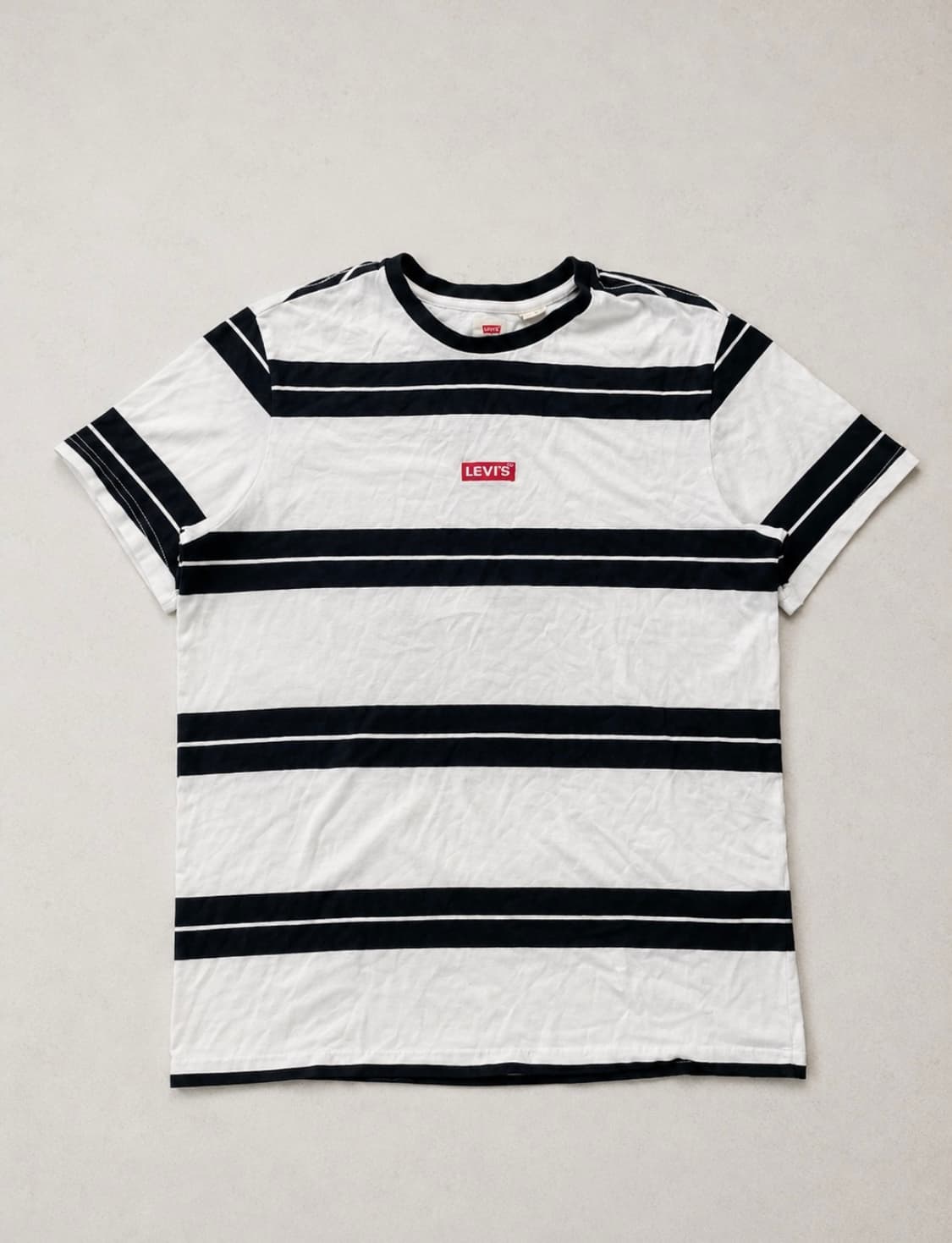 Levi’s 리바이스 단가라 라운드 반팔 상품이미지1