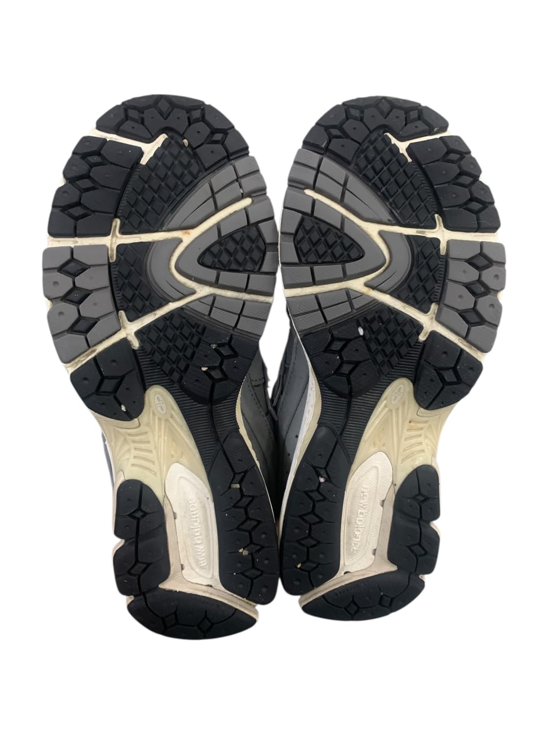 뉴발란스 2002R 프리미엄 스니커즈 빈티지 그레이 245 상품이미지6