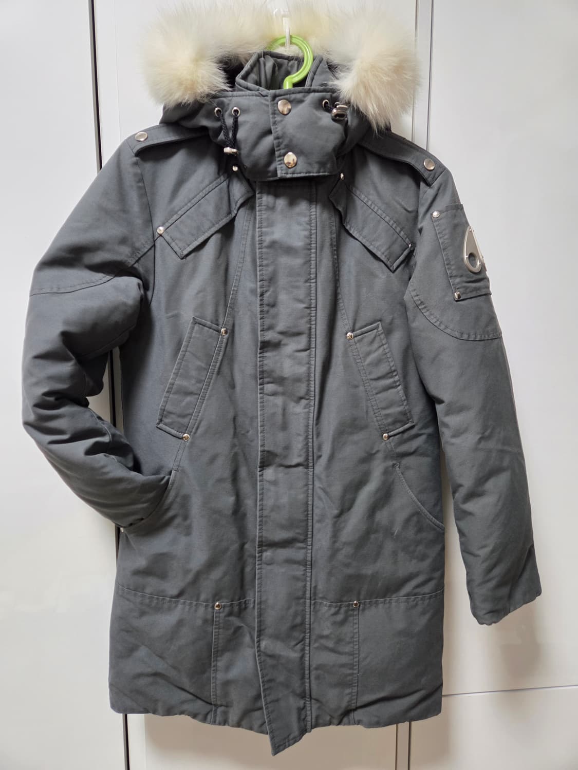 무스너클 스틸링 다운 패딩 상품이미지1