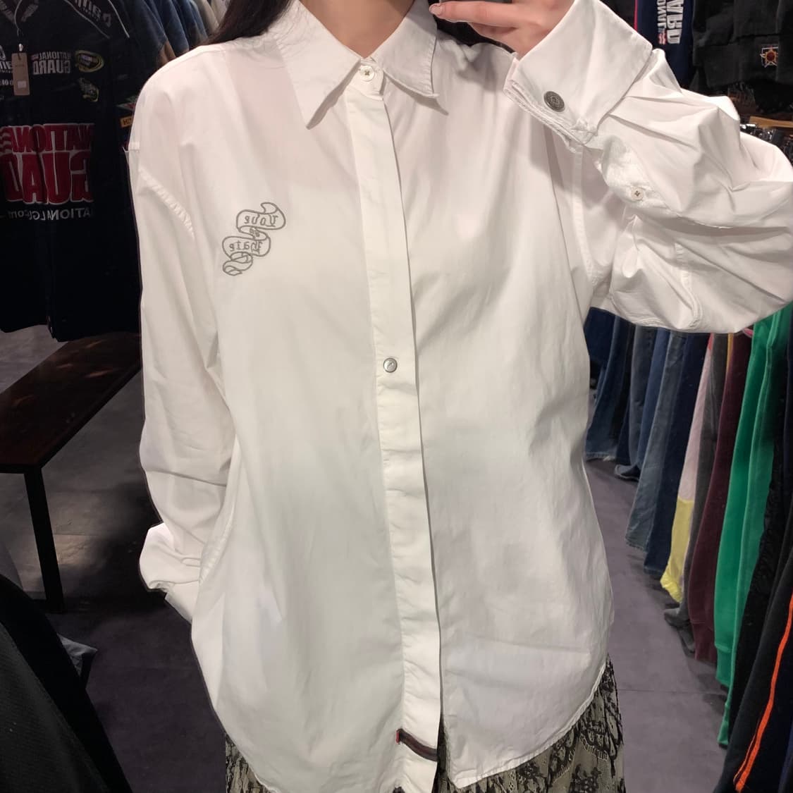 [IM] 펜더 커스텀샵 화이트 자수 셔츠 상품이미지3