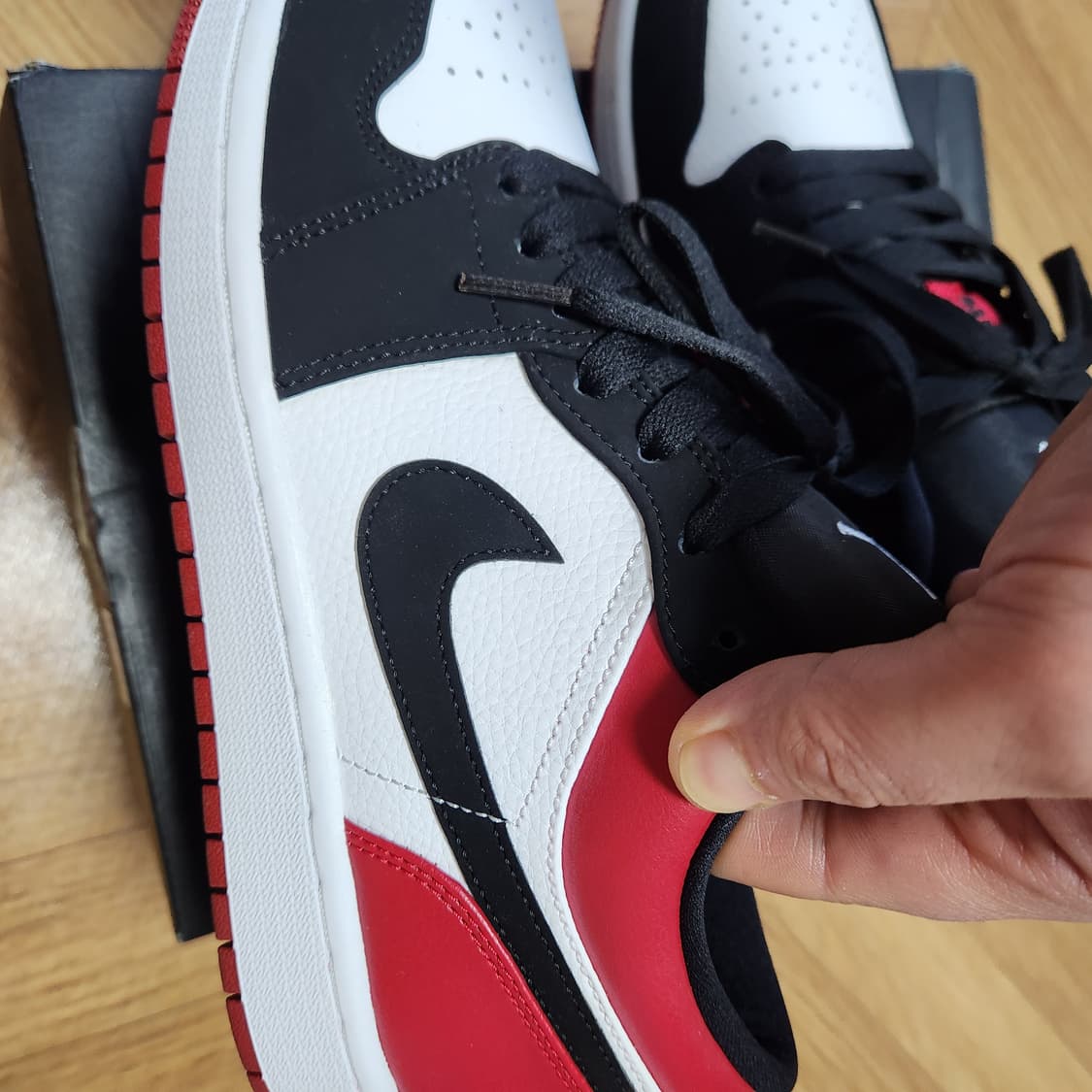 조던1 로우 블랙토팝니다. 상품이미지3