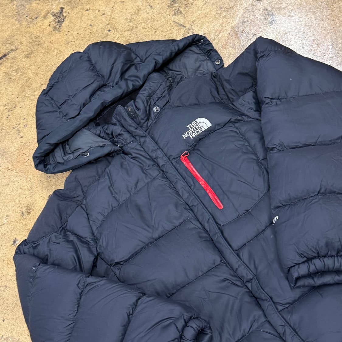 노스페이스 블랙 패딩 85 상품이미지1