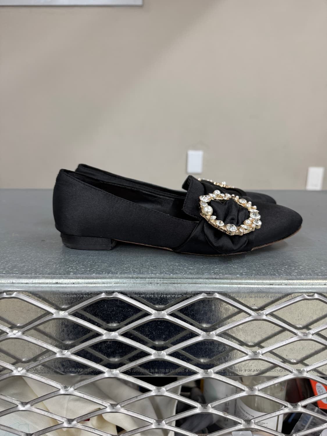 미우미우 새틴 플랫슈즈 38 상품이미지4