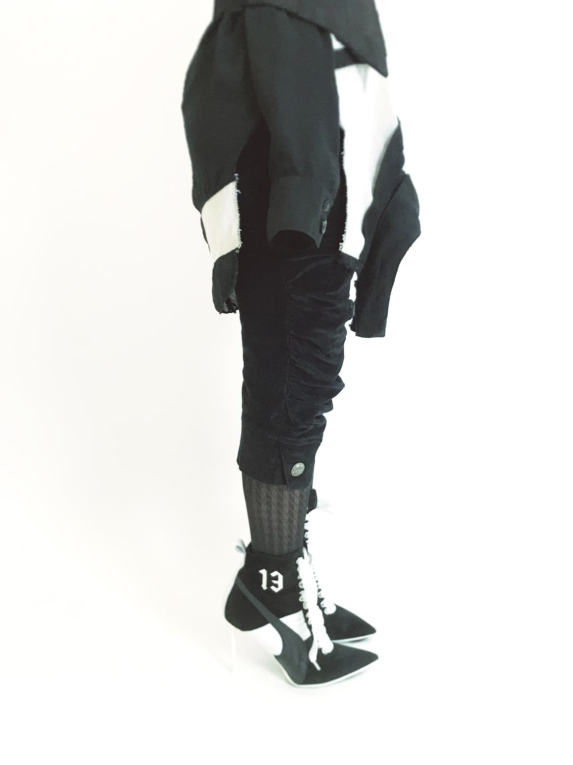 Velvet shirring antique ⚪️  capri pants 상품이미지1