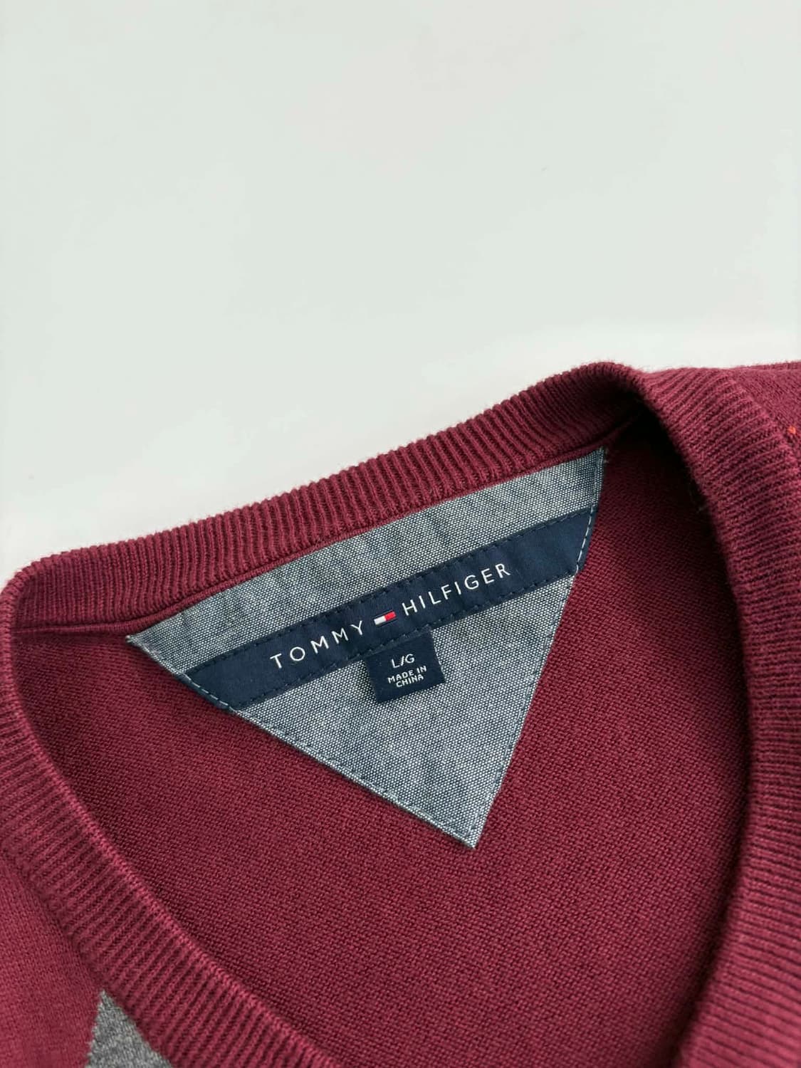 [L] 타미힐피거 아가일 코튼 니트 스웨터 버건디 상품이미지3