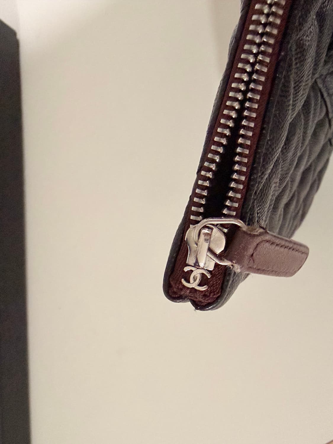 샤넬 클래식 캐비어 클러치 상품이미지5