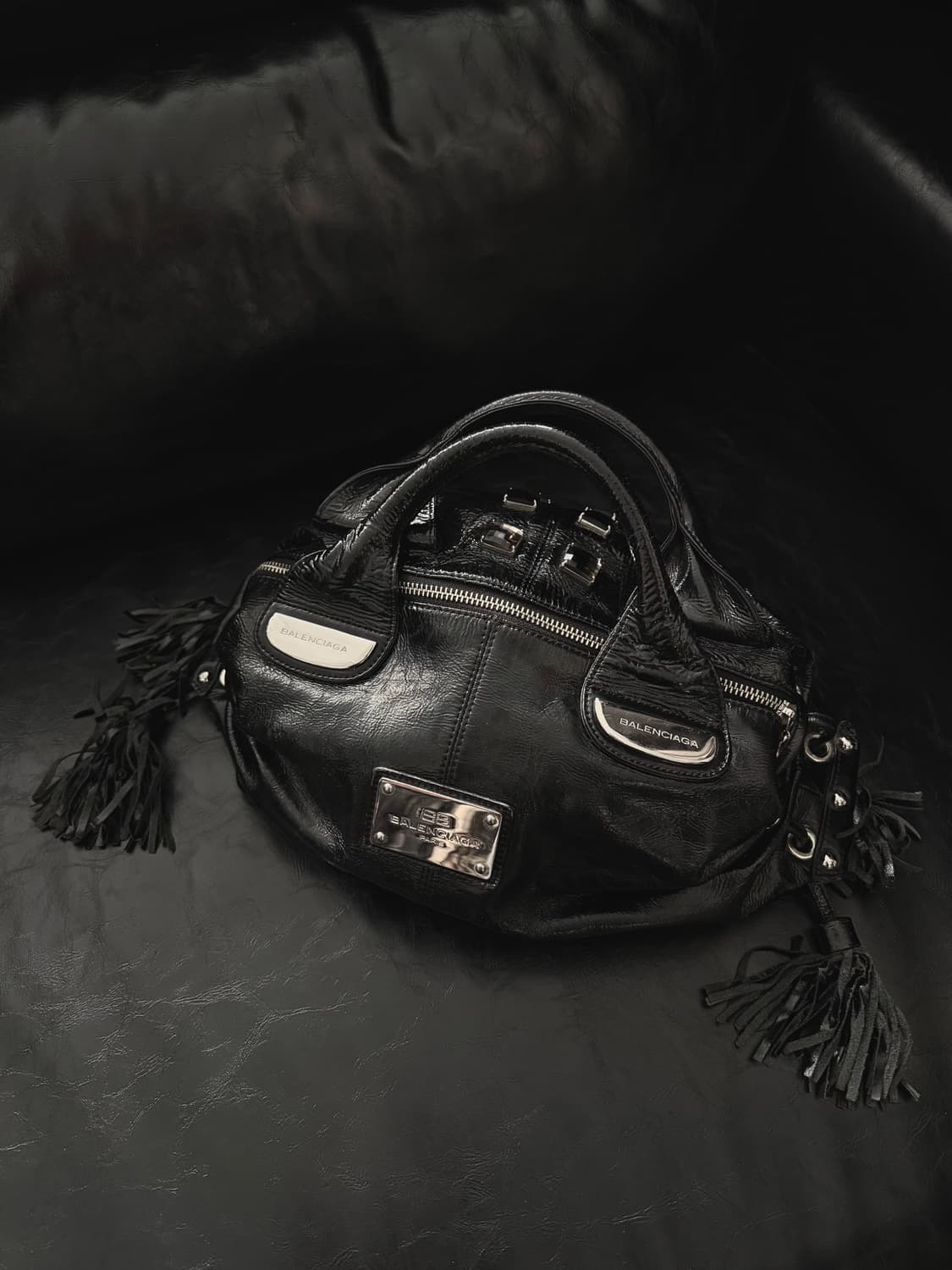 발렌시아가 y2k 스퀘어큐빅 로고플레이트 미니 토트백 상품이미지1