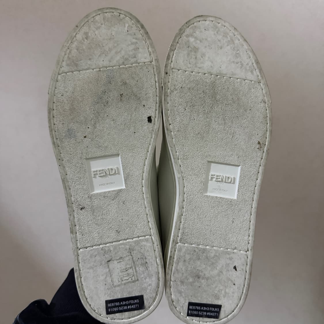 펜디 여성 패턴 스니커즈 38 (여성 250정도) 상품이미지3