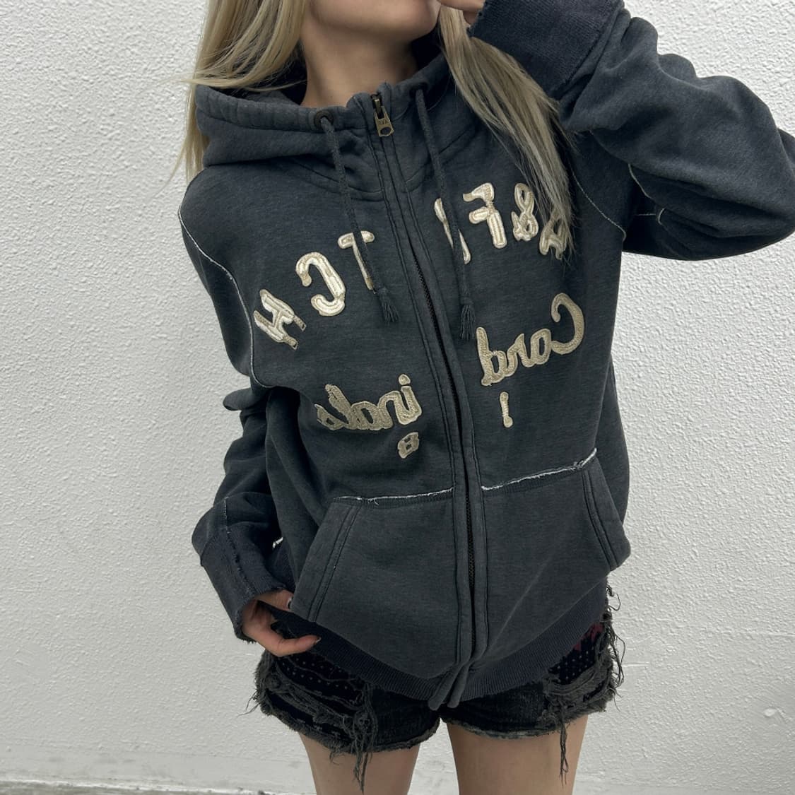 아베크롬비 센터로고 차콜 후드집업 L 상품이미지1