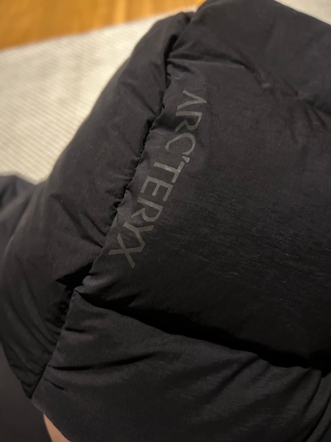 [새상품급] 아크테릭스 남성 리벳 다운 롱패딩 M 블랙 상품이미지7