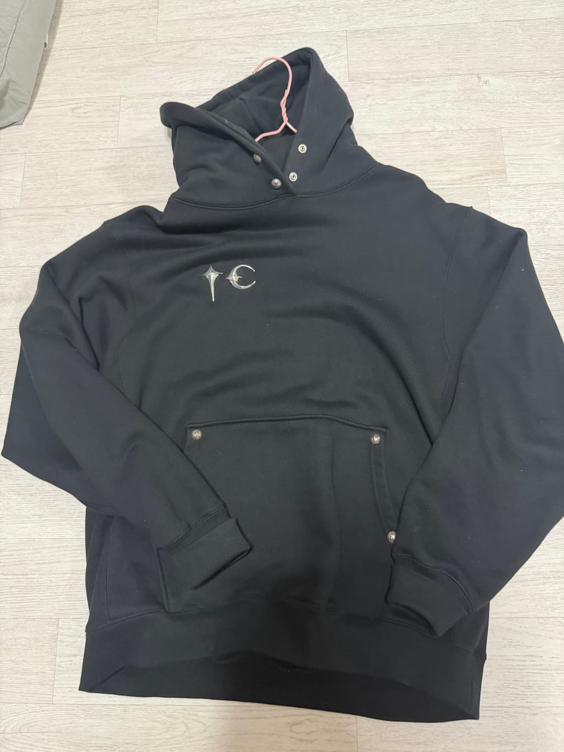 떠그클럽 아머 후드 블랙 3사이즈 상품이미지1