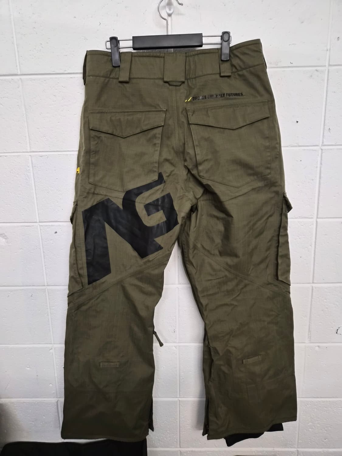 L) Analog 아날로그 카고 스노우보드 팬츠 팝니다 상품이미지2