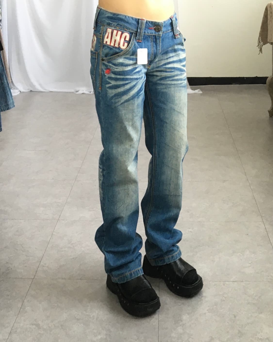 Gotcha back needle work denim pants 상품이미지1