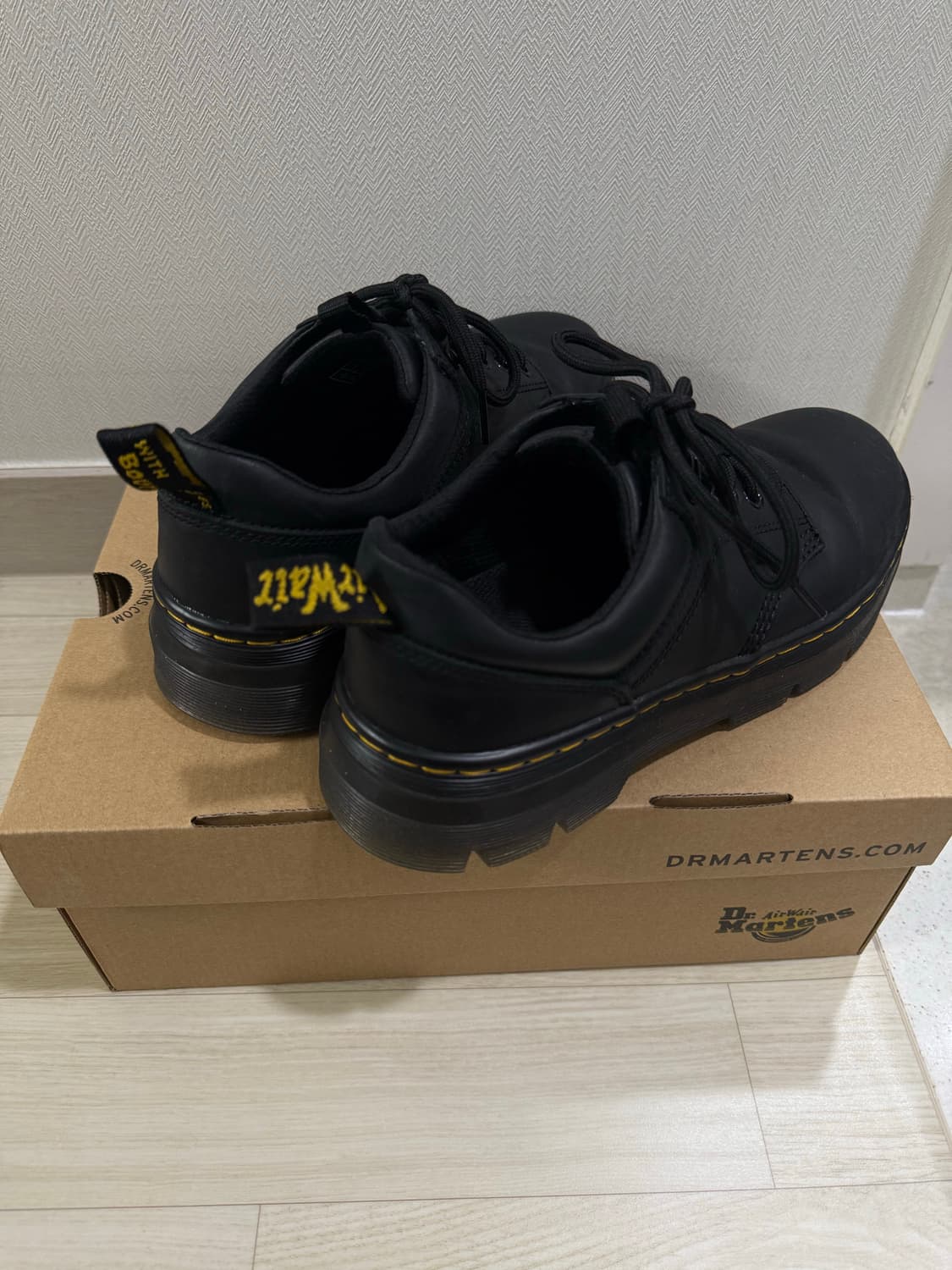 닥터마틴 리더 블랙 상품이미지4