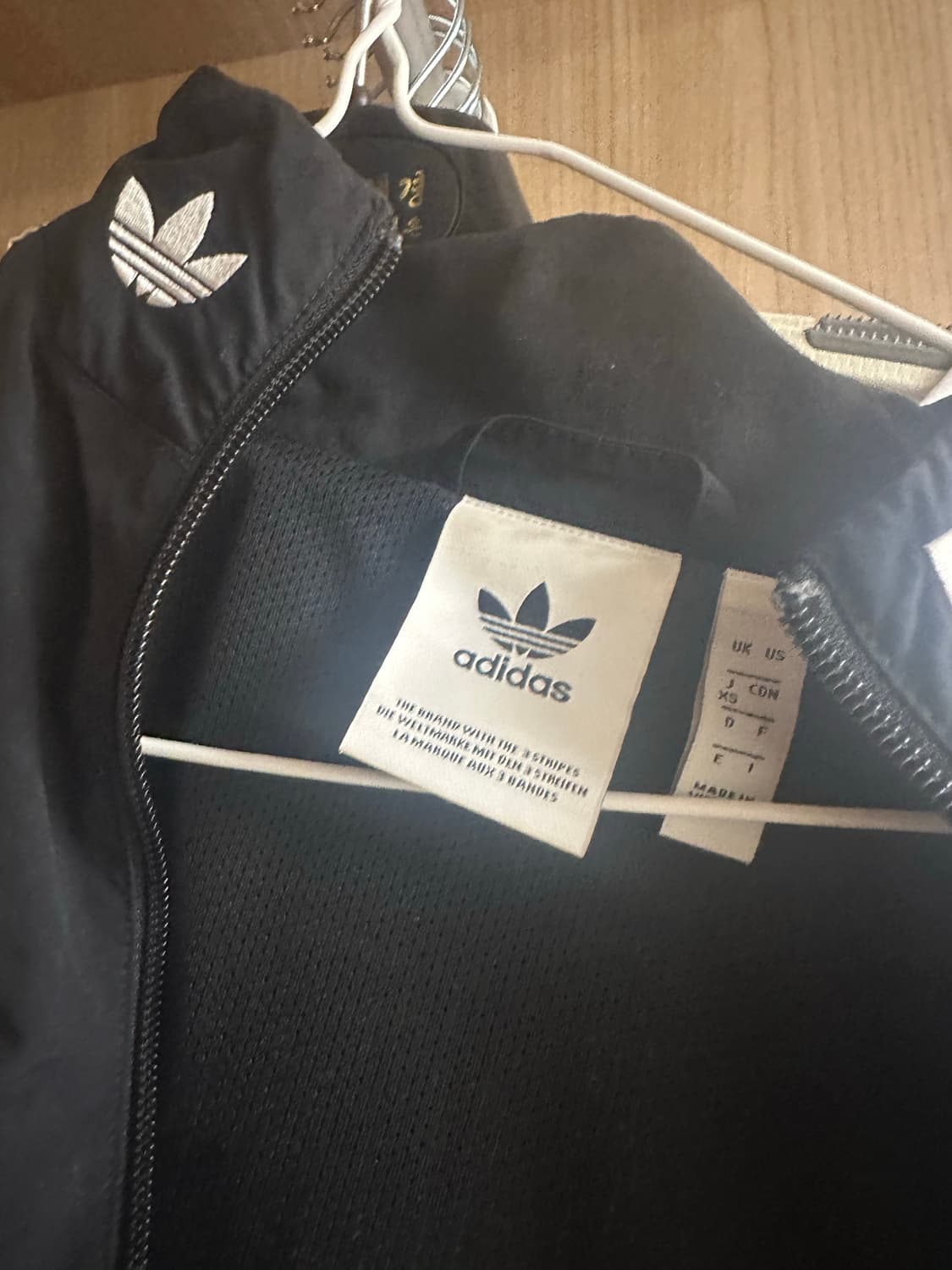 아디다스 nts 올드스쿨 바람막이 상품이미지3