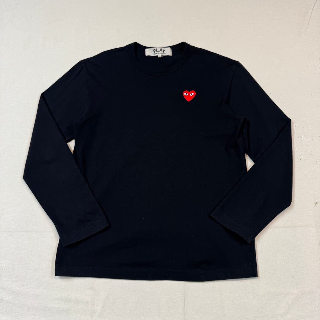 XL) 꼼데가르송 플레이 하트 와펜 롱 슬리브 티셔츠 블랙 상품이미지1