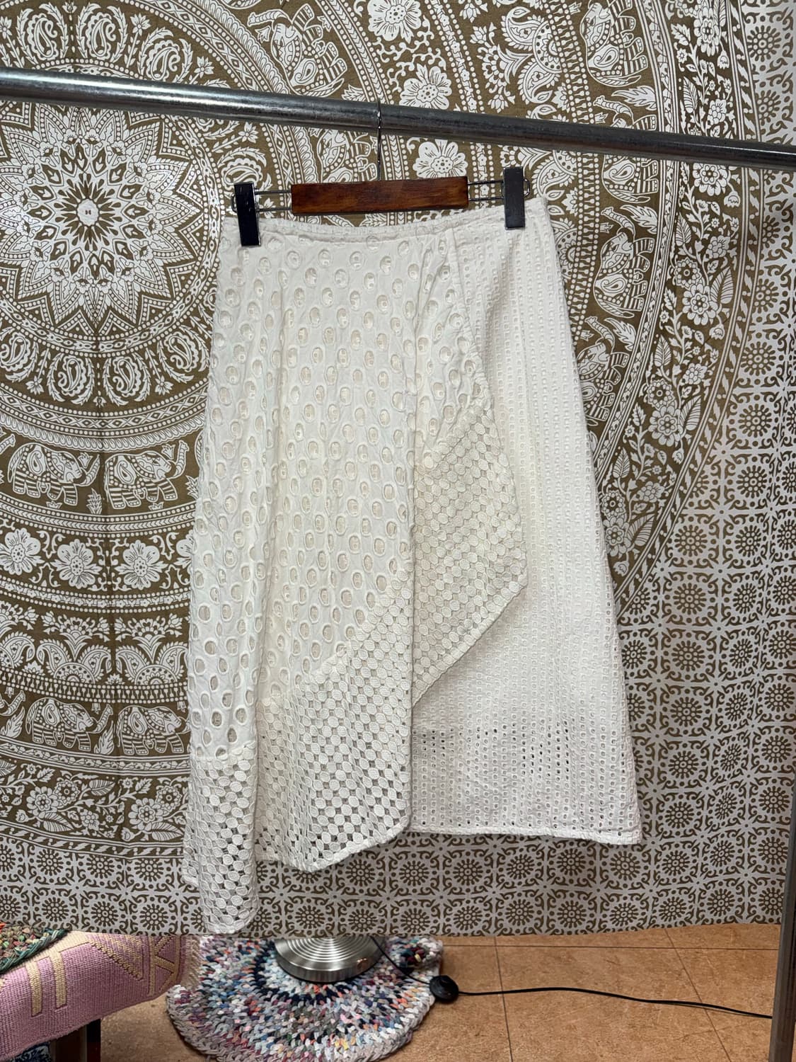 빈티지 펀칭 밴딩 미디스커트  상품이미지3