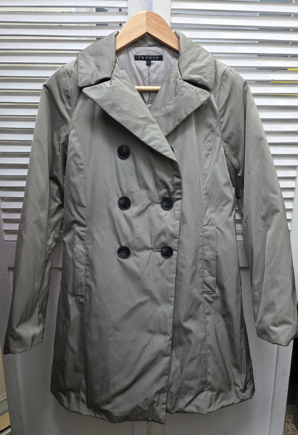 띠어리 덕다운 패딩 코트 상품이미지1