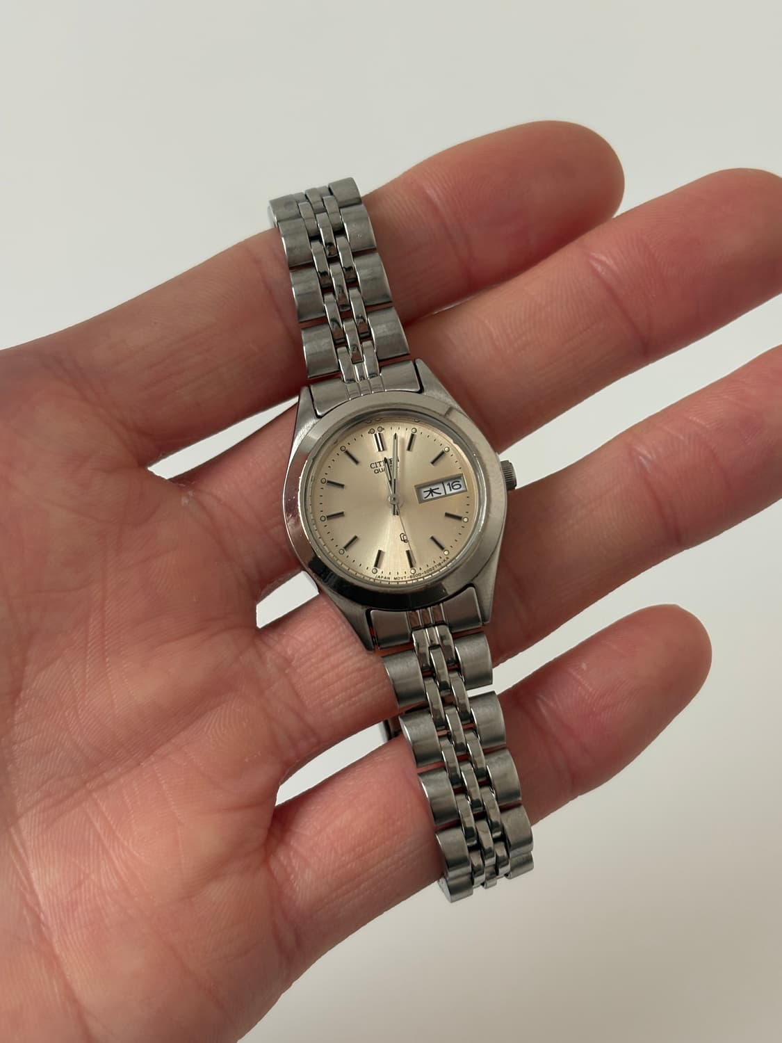 1980s CQ Champagne Dial Ladies Quartz 상품이미지1