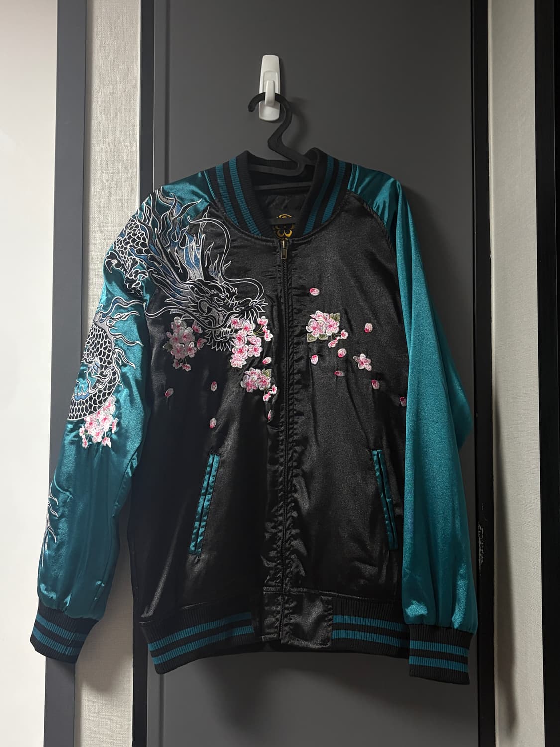 Rogue 자수 스카쟌 상품이미지1