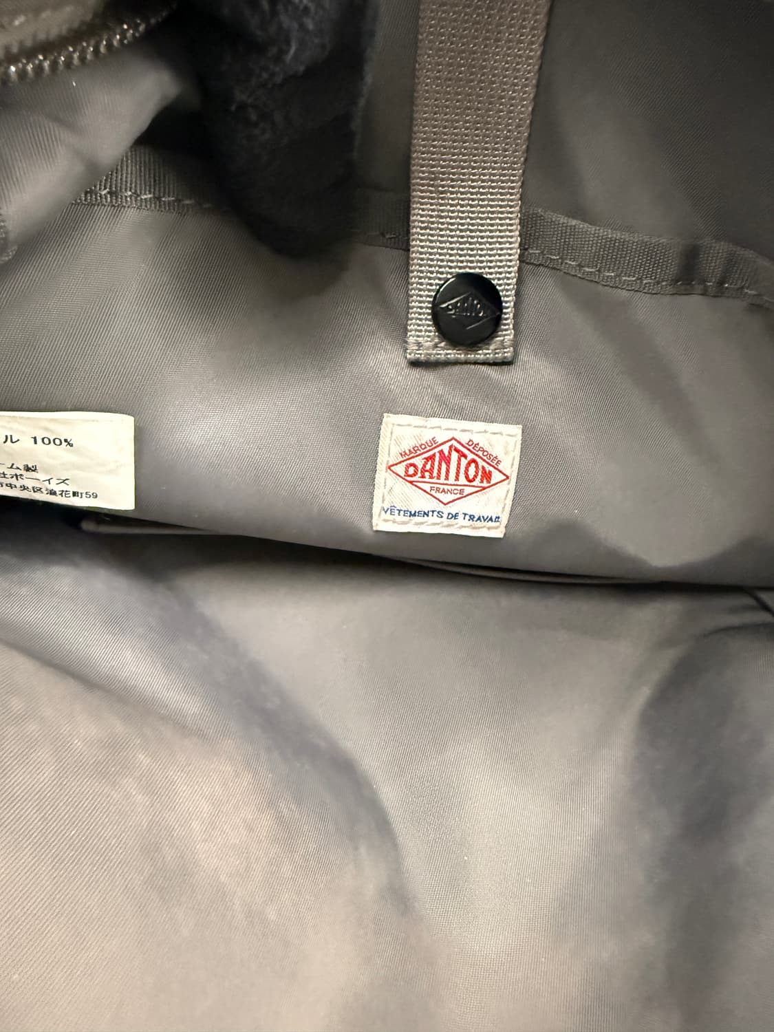 단톤 스퀘어 로고 크로스백 베이지 상품이미지5