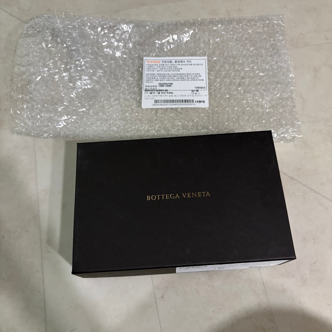 [새상품]보테가베네타 로고 반지갑 블랙 현대백화점 상품이미지5