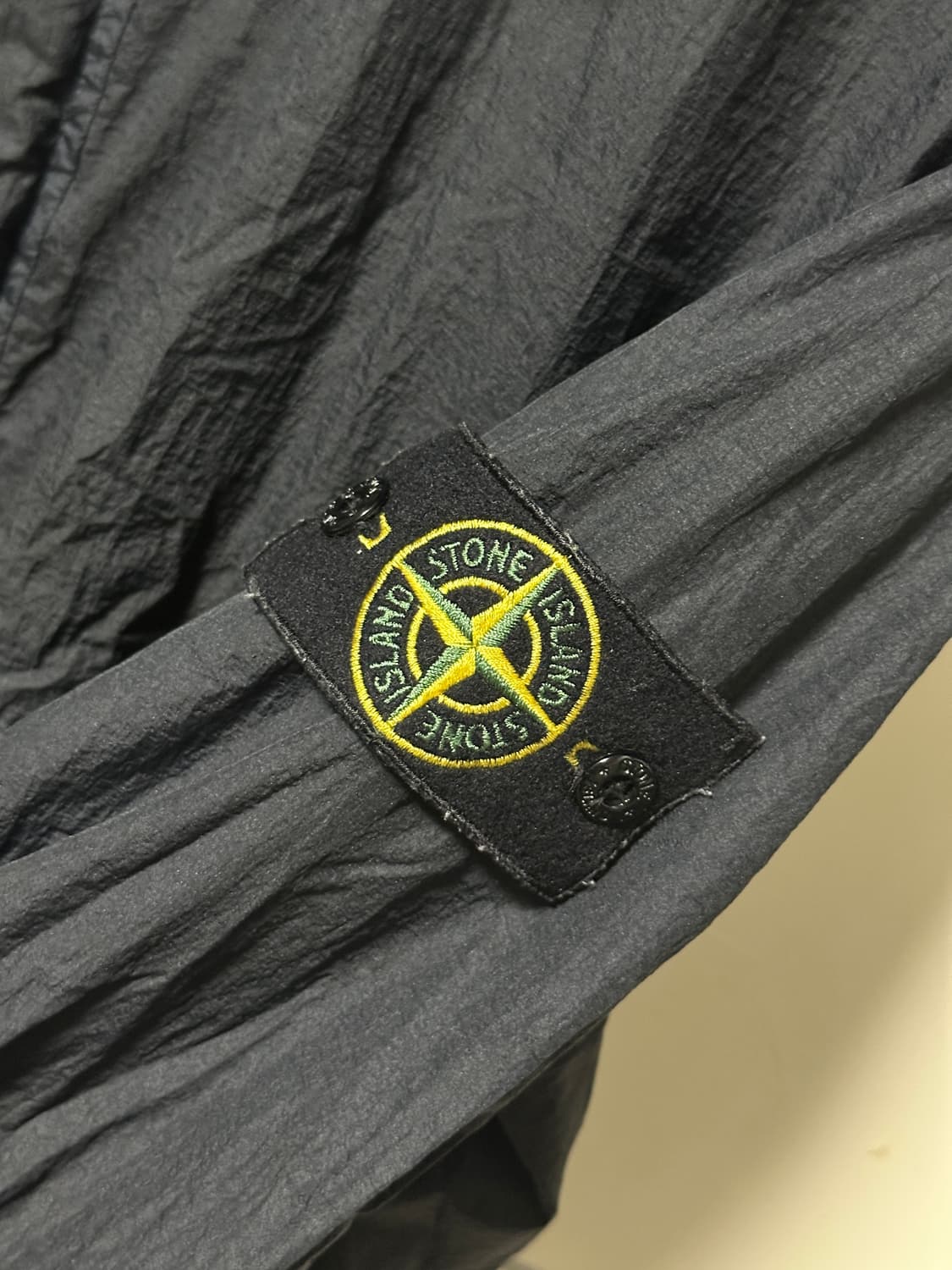 백화점판)스톤아일랜드 맴브라나 TC 후드 바람막이 자켓 L 상품이미지3