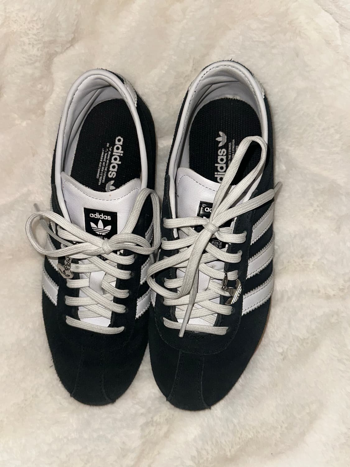 아디다스 도쿄 코어 블랙 클라우드 화이트 상품이미지3