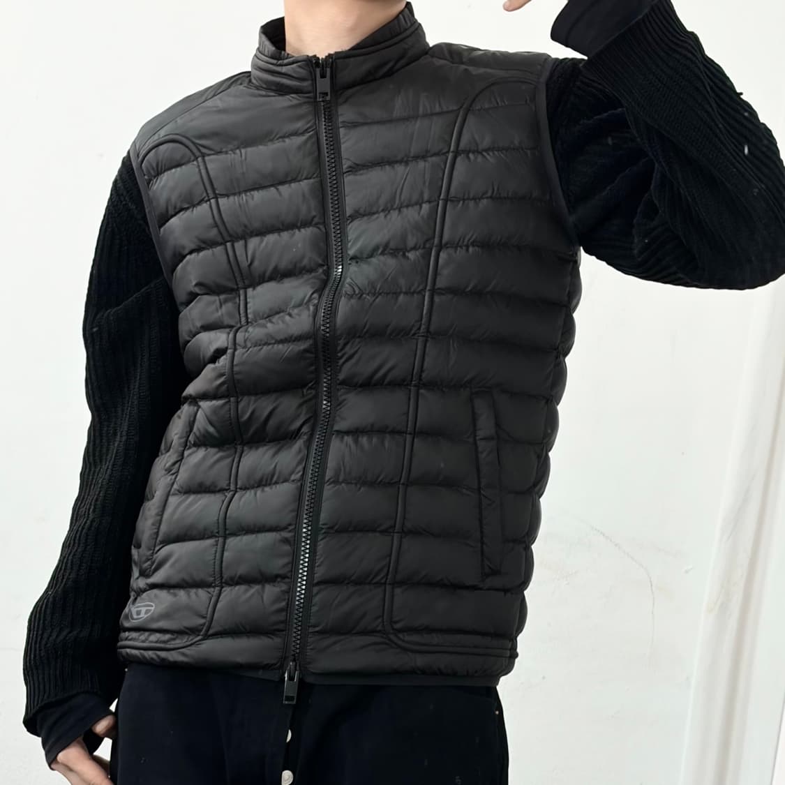 디젤 W-호킬 경량 패딩 베스트 상품이미지2