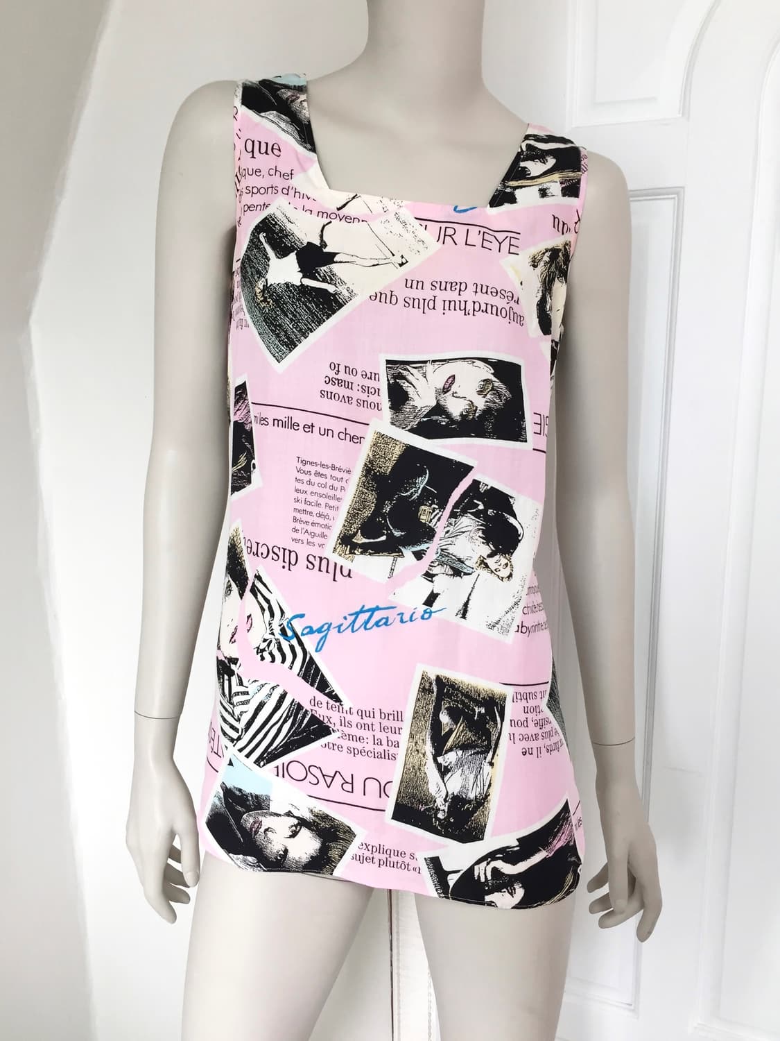 Vintage  Photo Illustration  Sleeveless  상품이미지1