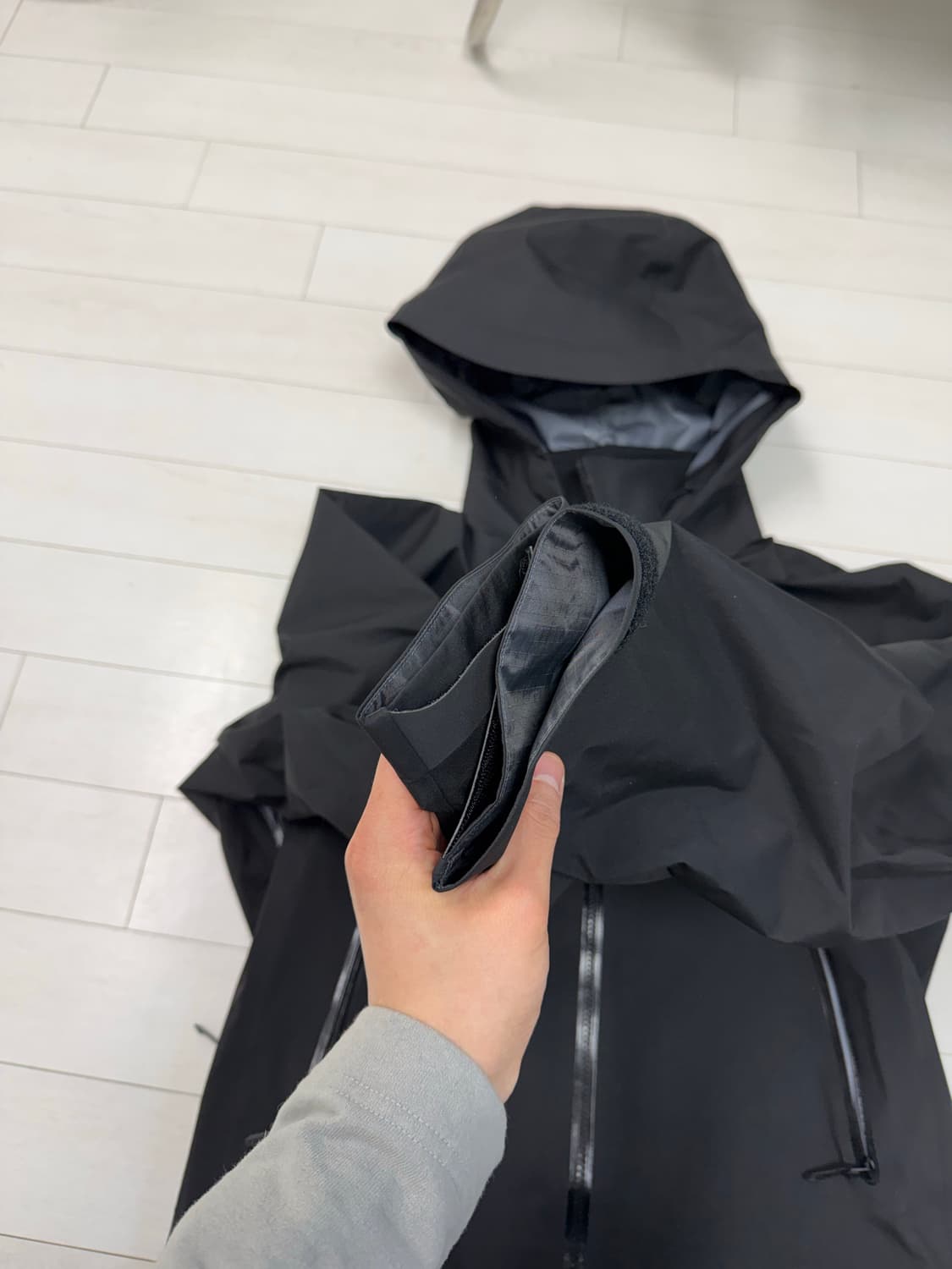 아크테릭스 베타 ar M 사이즈 블랙  한번 입었습니다  상태 9.9/1 상품이미지2