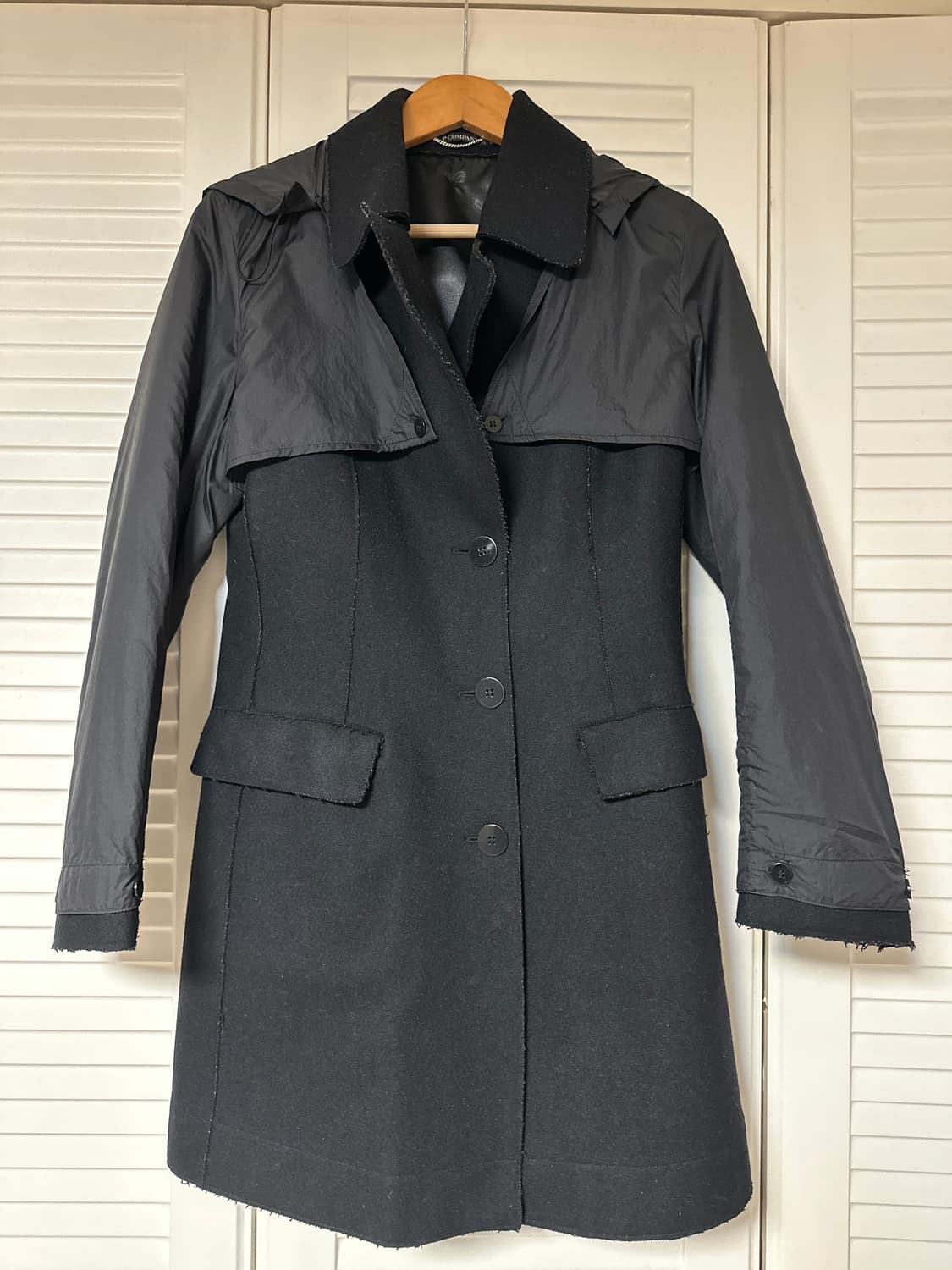 CP컴퍼니 여성 코트 상품이미지1