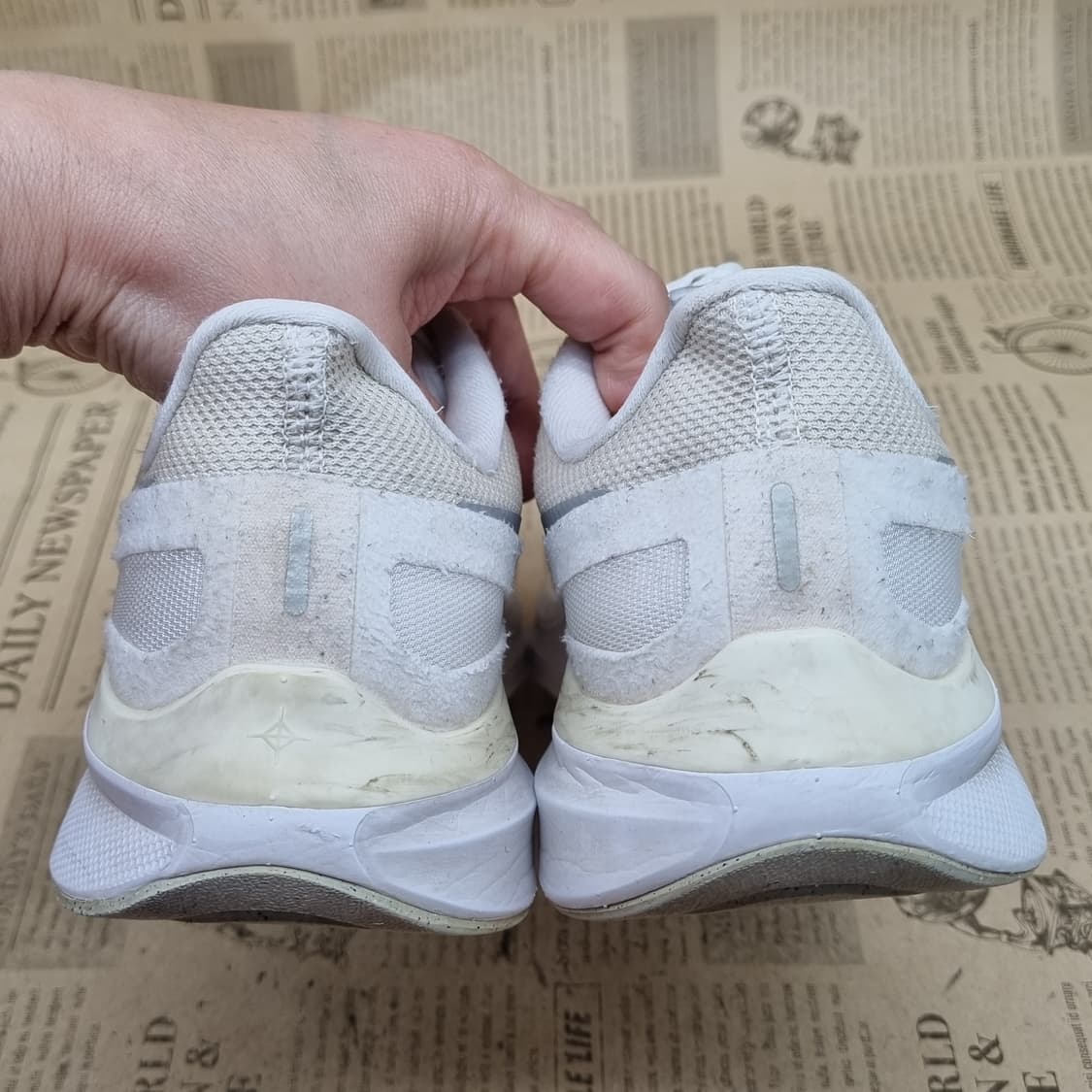 나이키 에어줌 스트럭쳐25 운동화245 상품이미지4