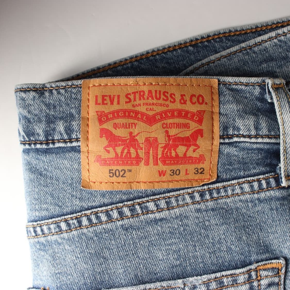리바이스 502 레귤러 테이퍼드 중청 데님 30 상품이미지6