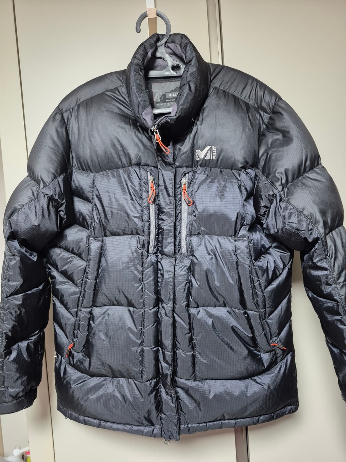 밀레 정품 구스패딩 100사이즈 윈드스토퍼 패딩 팝니다  상품이미지1