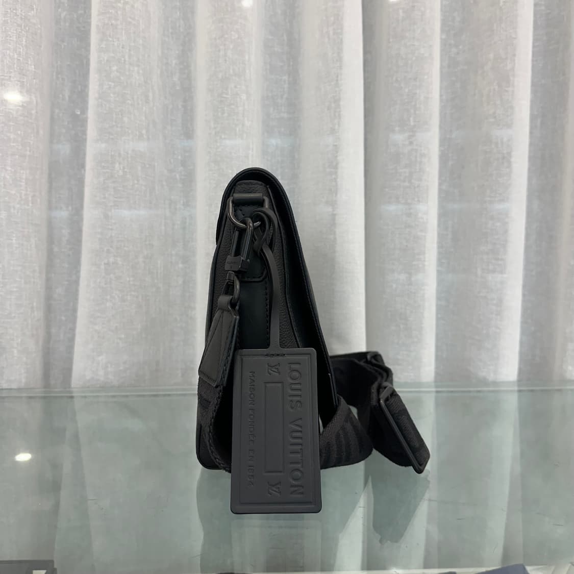루이비통 LV에어로그램 메신저 크로스백 상품이미지4