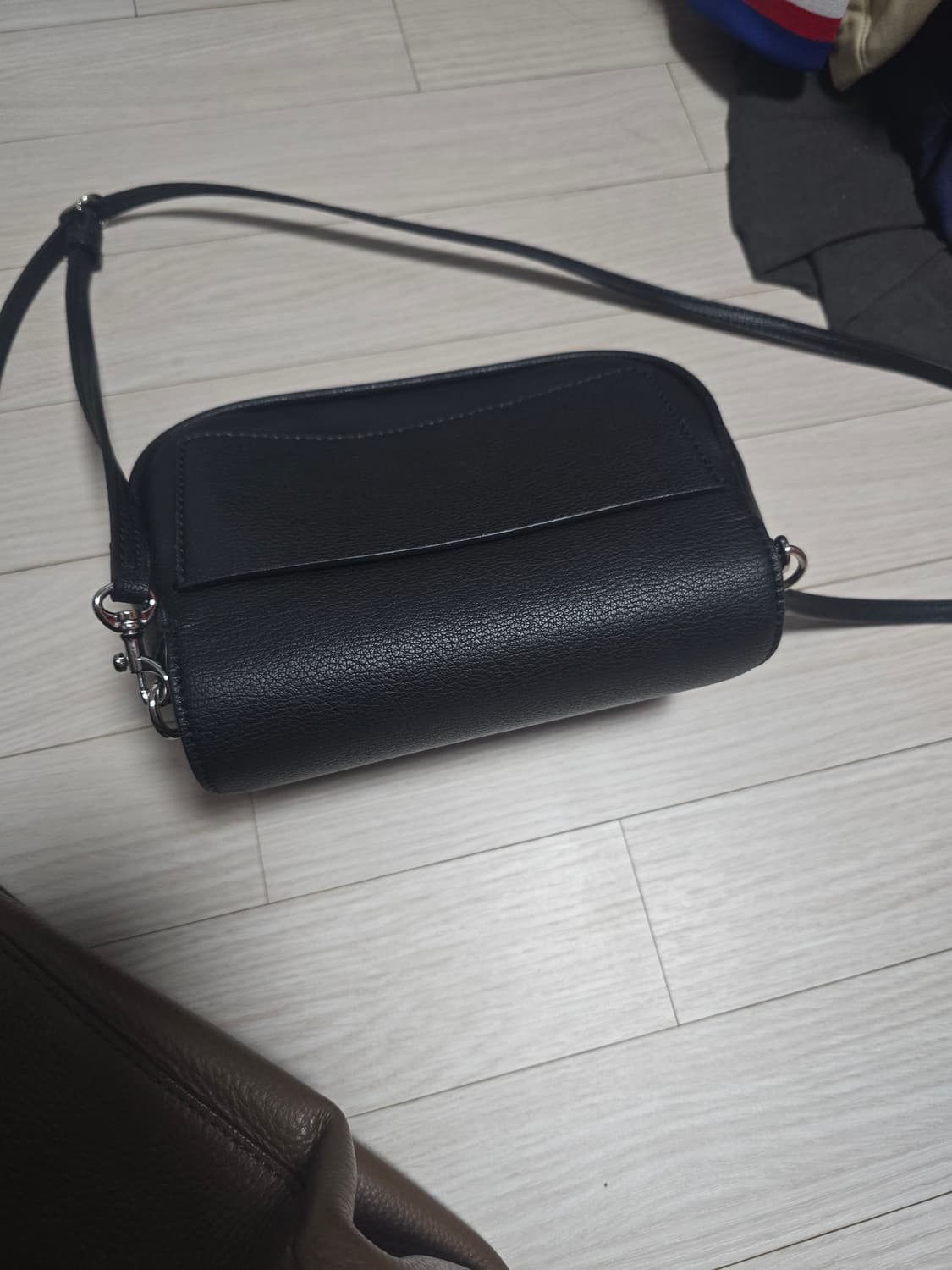 캘빈클라인 미니 크로스백 상품이미지2