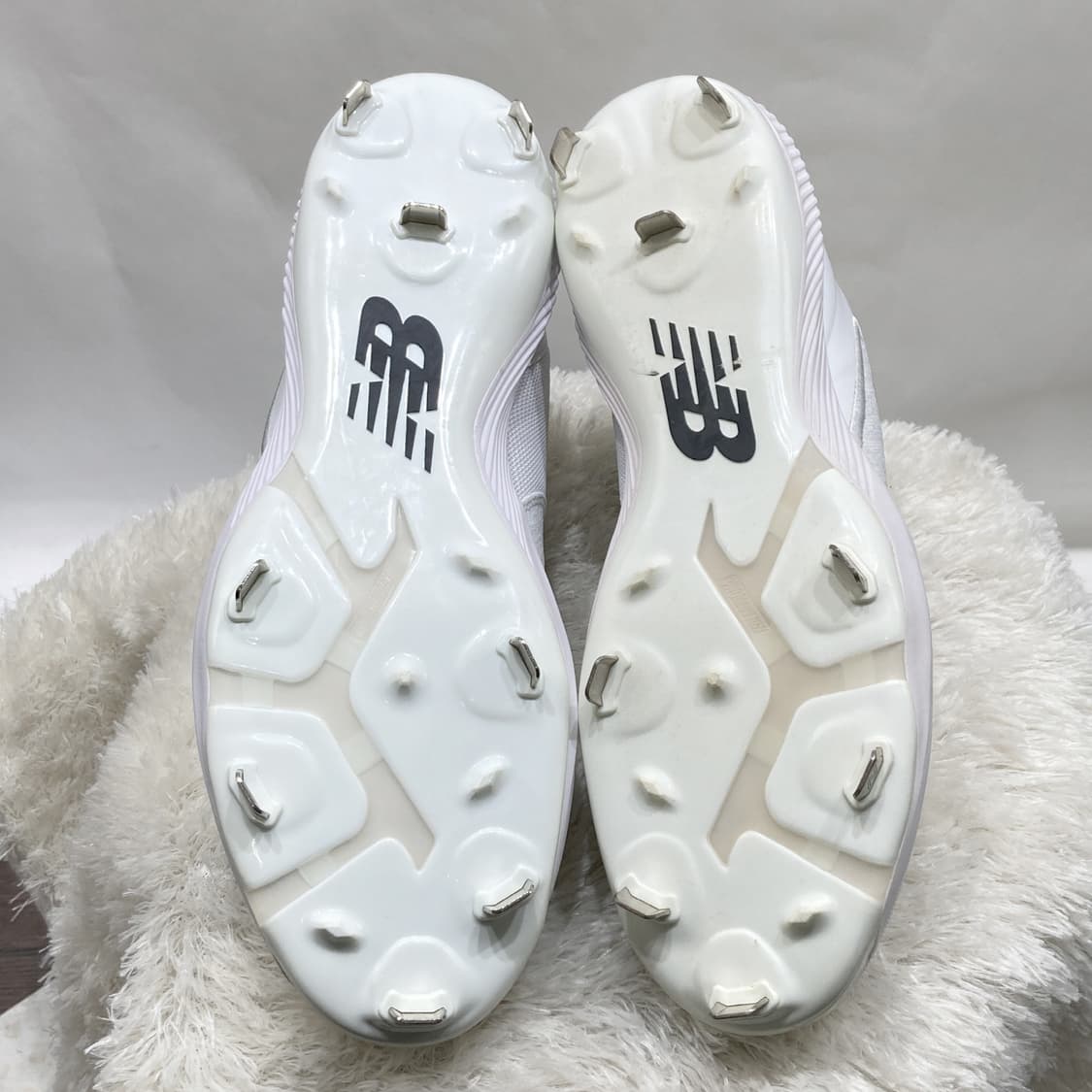 뉴발란스 징일체형 미드컷 야구화 300  상품이미지6