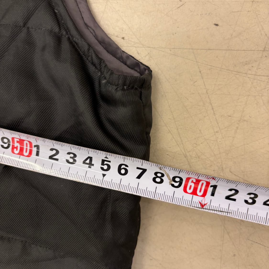 캐스케이드 블랙 패딩 조끼 상품이미지5